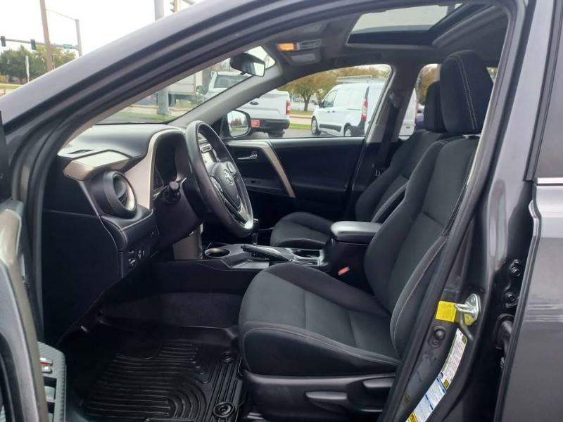 Toyota RAV4 XLE AWD 2015