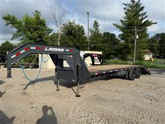 2027 Lamar Hydraulic Tail Flatbed 