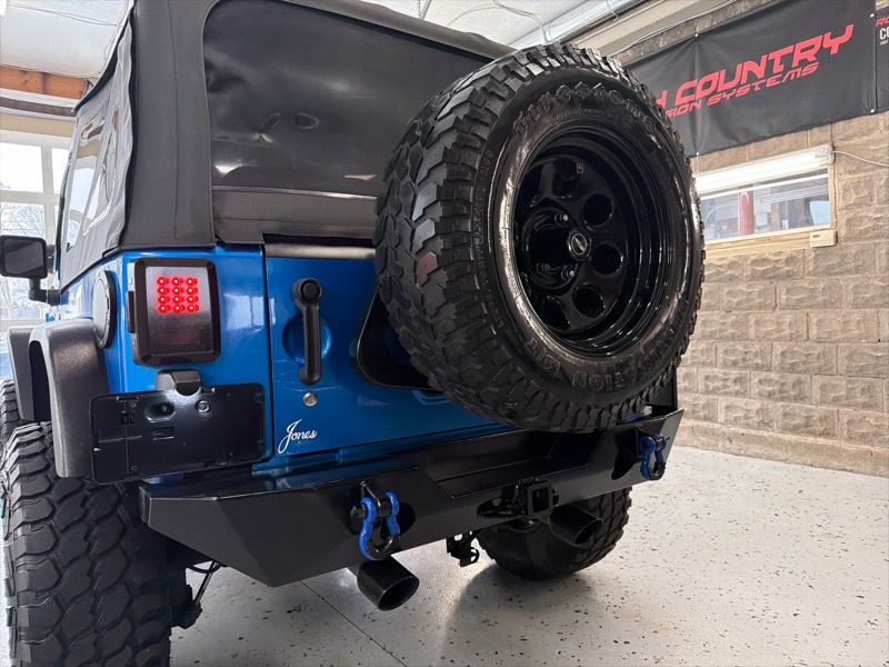 Jeep Wrangler Sahara 4WD 2015