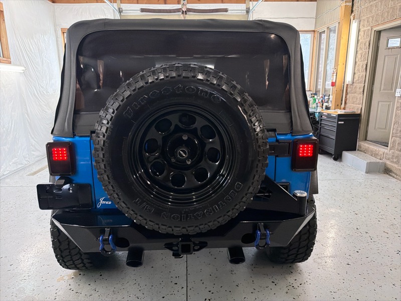 Jeep Wrangler Sahara 4WD 2015