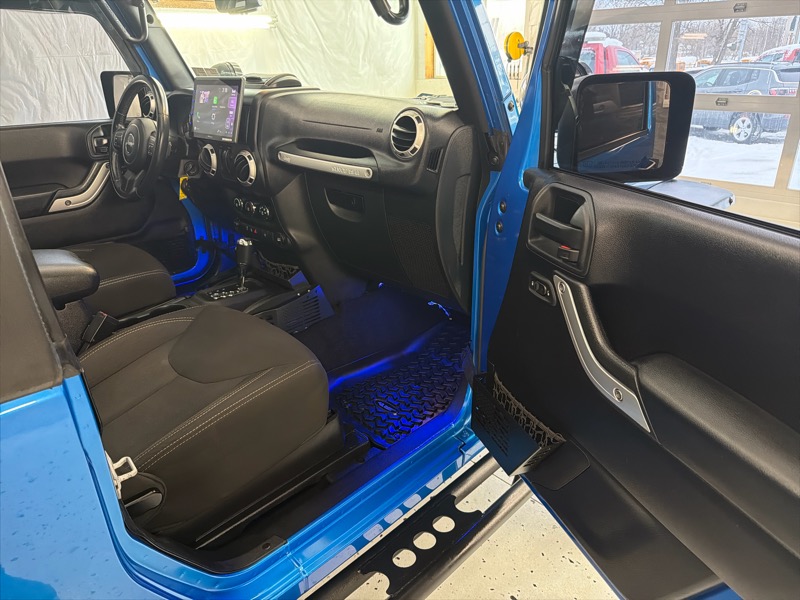 Jeep Wrangler Sahara 4WD 2015