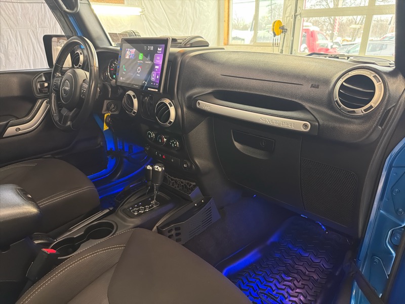 Jeep Wrangler Sahara 4WD 2015