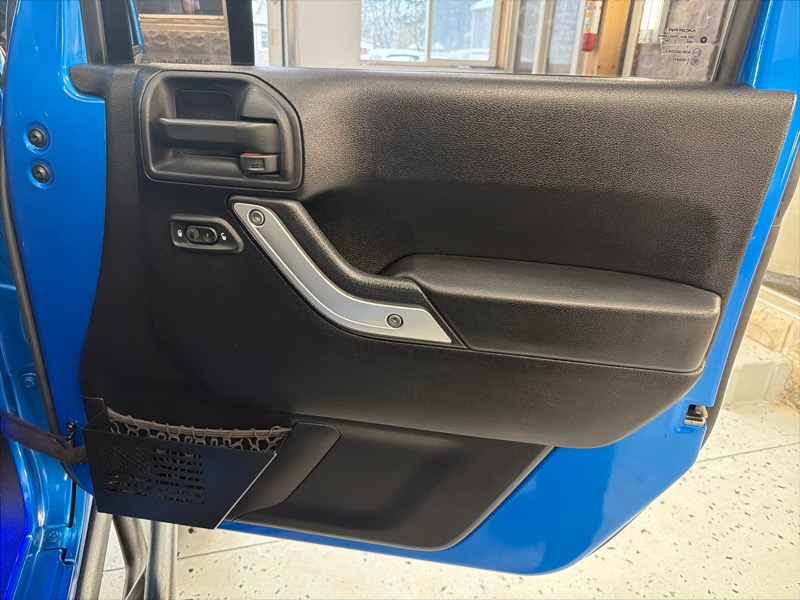 Jeep Wrangler Sahara 4WD 2015