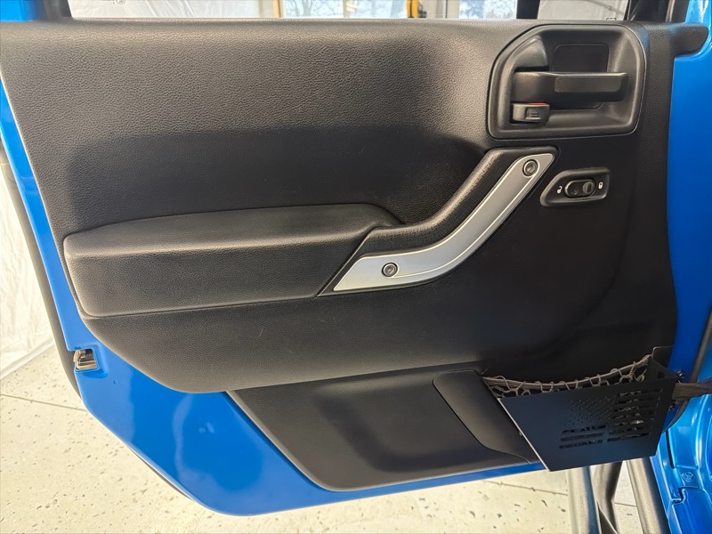 Jeep Wrangler Sahara 4WD 2015