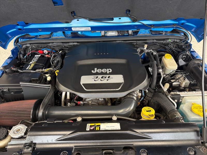 Jeep Wrangler Sahara 4WD 2015