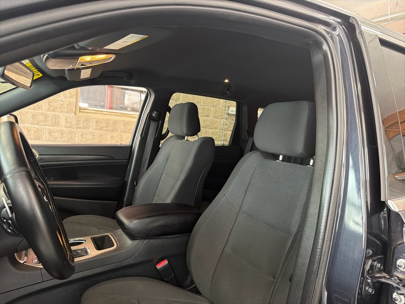 Jeep Grand Cherokee Laredo 4WD 2016