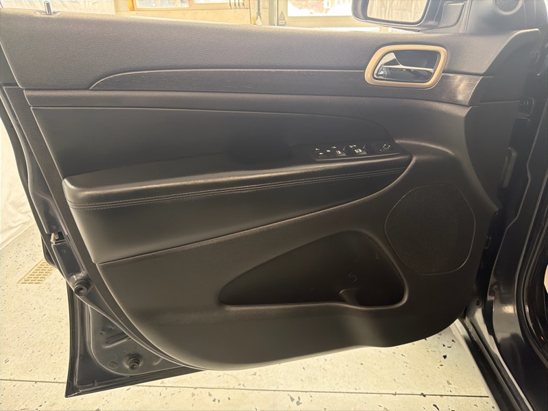 Jeep Grand Cherokee Laredo 4WD 2016