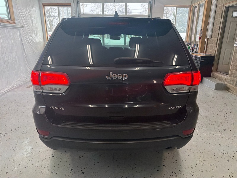 Jeep Grand Cherokee Laredo 4WD 2016