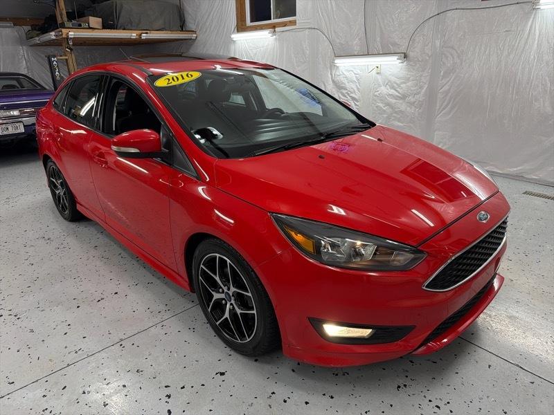Ford Focus SE Sedan 2016