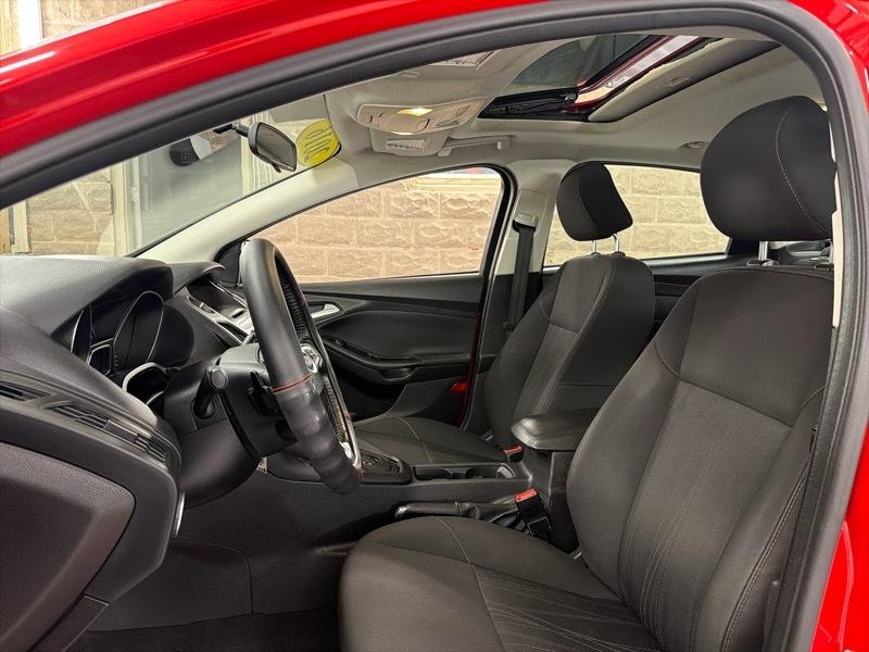 Ford Focus SE Sedan 2016