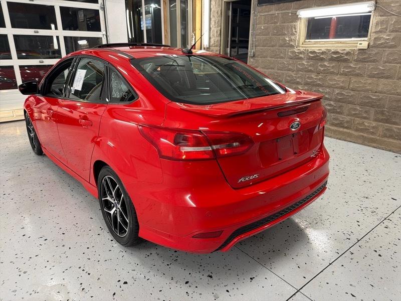 Ford Focus SE Sedan 2016