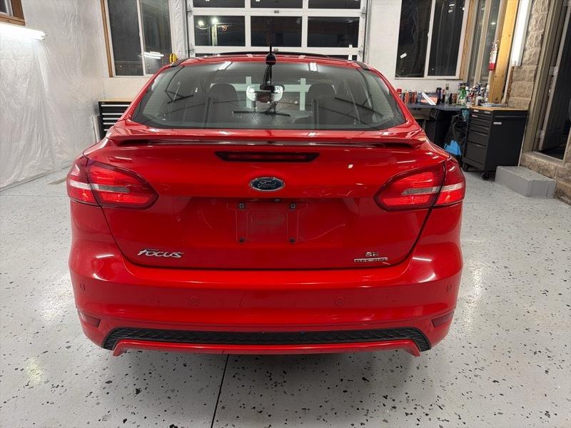 Ford Focus SE Sedan 2016