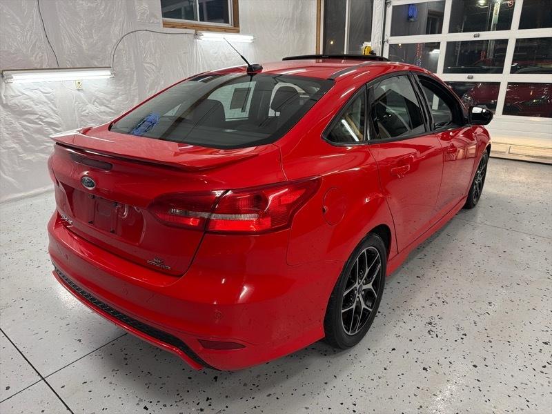 Ford Focus SE Sedan 2016