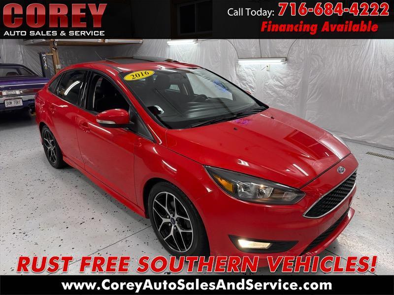 Ford Focus SE Sedan 2016