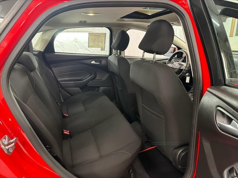 Ford Focus SE Sedan 2016