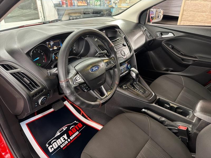 Ford Focus SE Sedan 2016