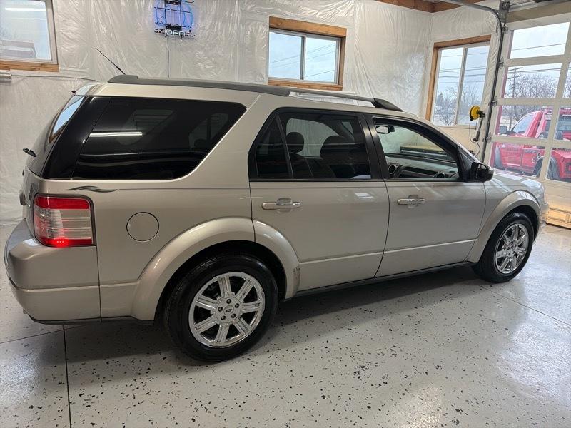 Ford Taurus X Limited FWD 2008