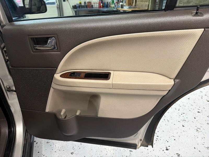 Ford Taurus X Limited FWD 2008