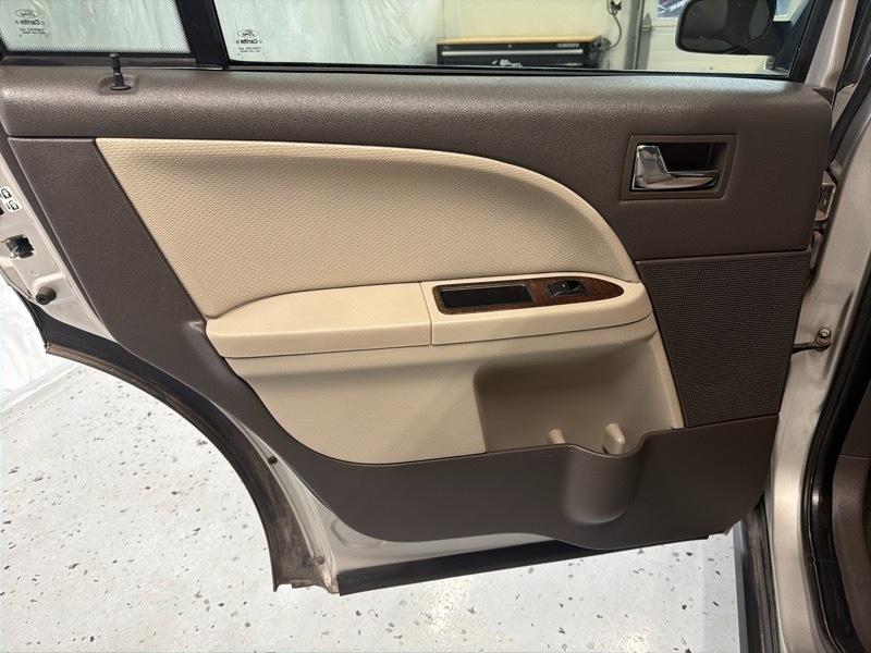 Ford Taurus X Limited FWD 2008