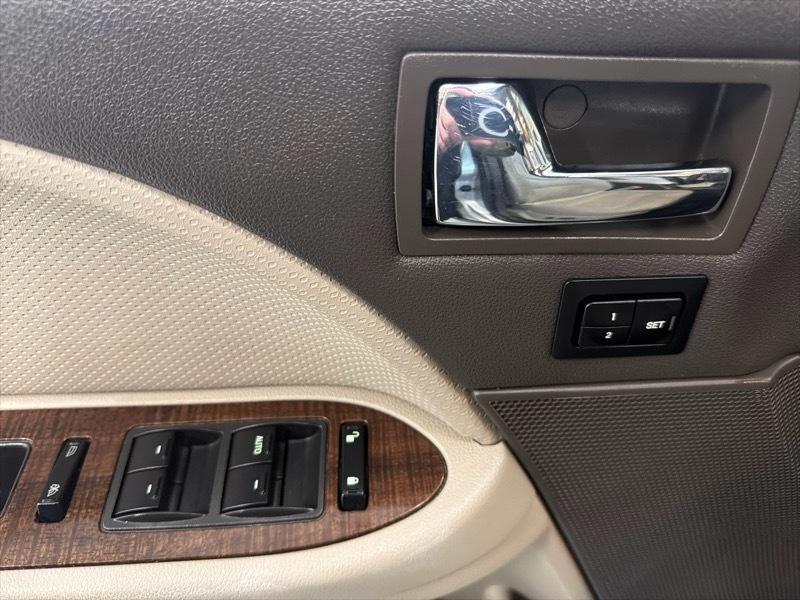 Ford Taurus X Limited FWD 2008