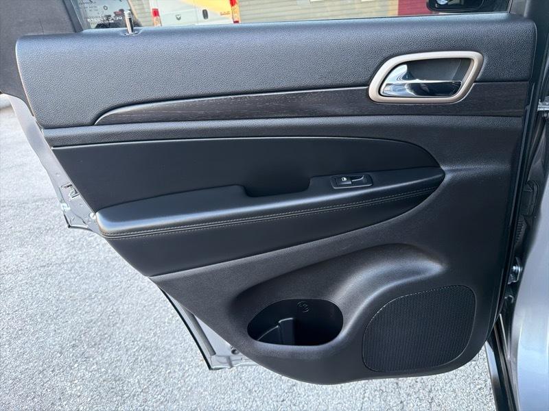 Jeep Grand Cherokee Laredo 4WD 2017