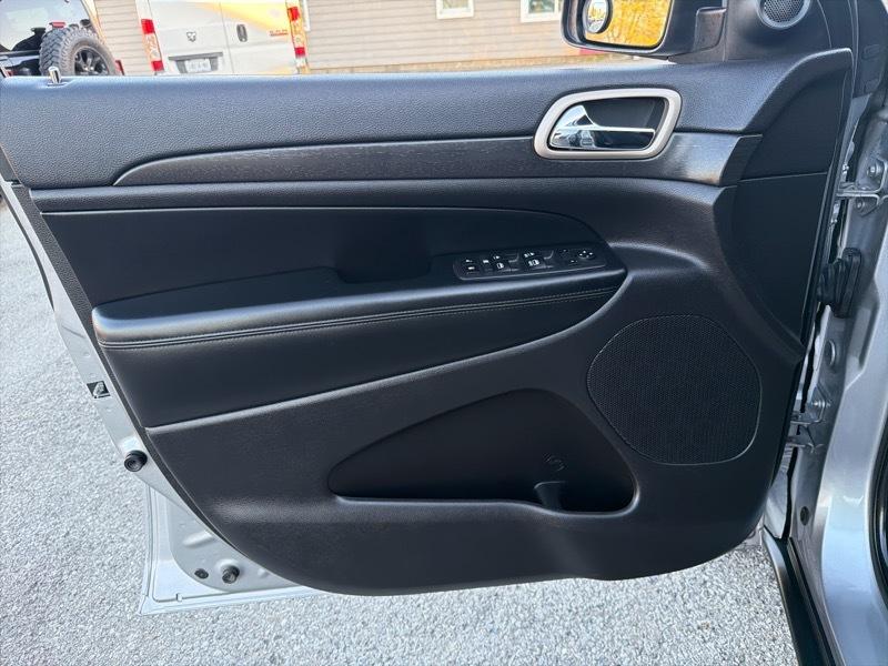 Jeep Grand Cherokee Laredo 4WD 2017