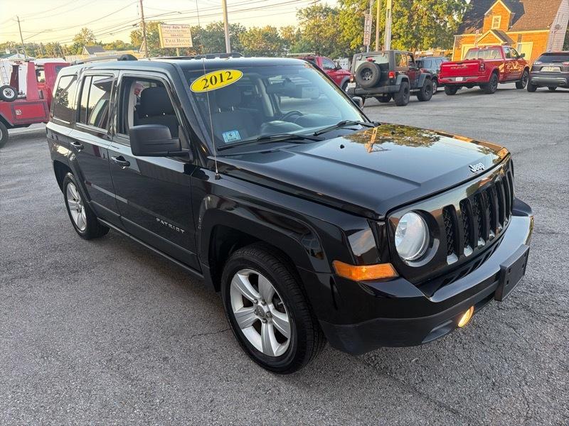 Jeep Patriot Latitude FWD 2012