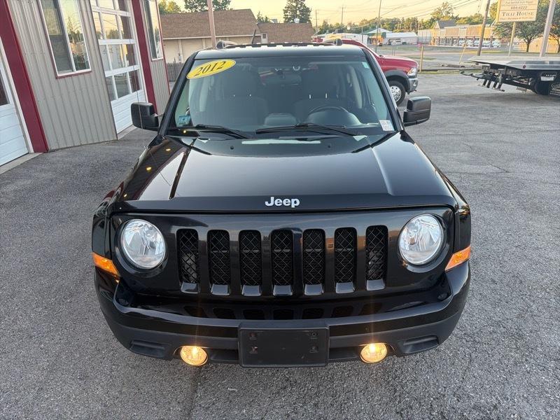 Jeep Patriot Latitude FWD 2012