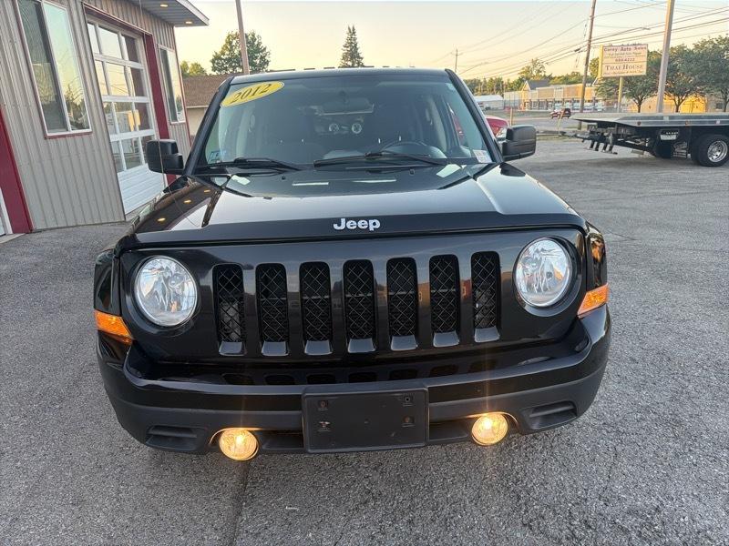 Jeep Patriot Latitude FWD 2012