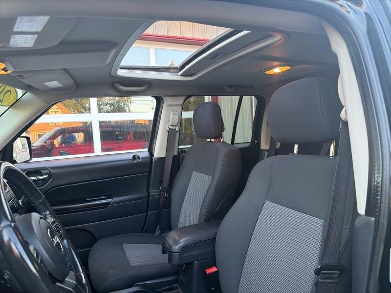 Jeep Patriot Latitude FWD 2012