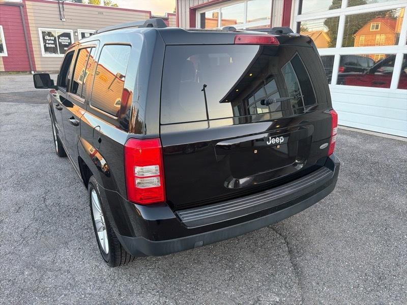 Jeep Patriot Latitude FWD 2012