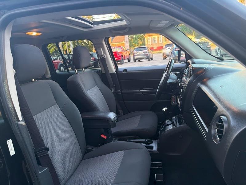 Jeep Patriot Latitude FWD 2012