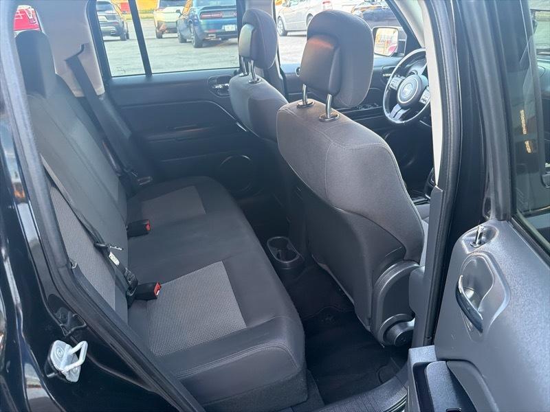 Jeep Patriot Latitude FWD 2012