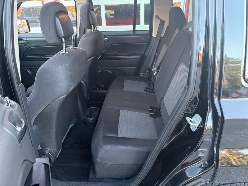 Jeep Patriot Latitude FWD 2012