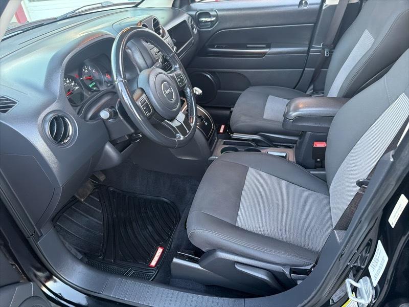 Jeep Patriot Latitude FWD 2012