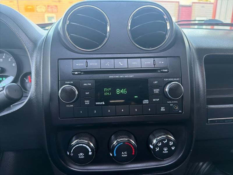 Jeep Patriot Latitude FWD 2012