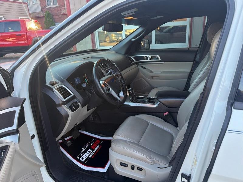 Ford Explorer XLT FWD 2012