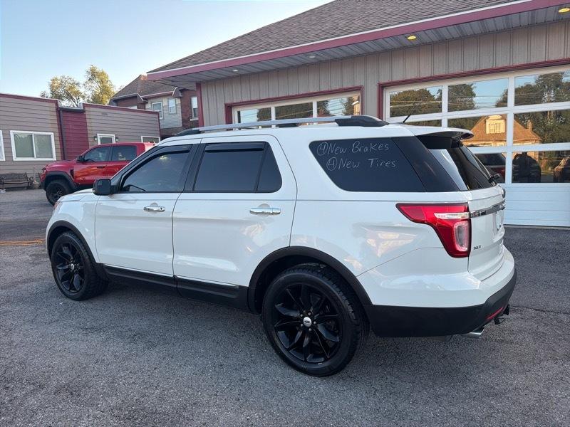 Ford Explorer XLT FWD 2012
