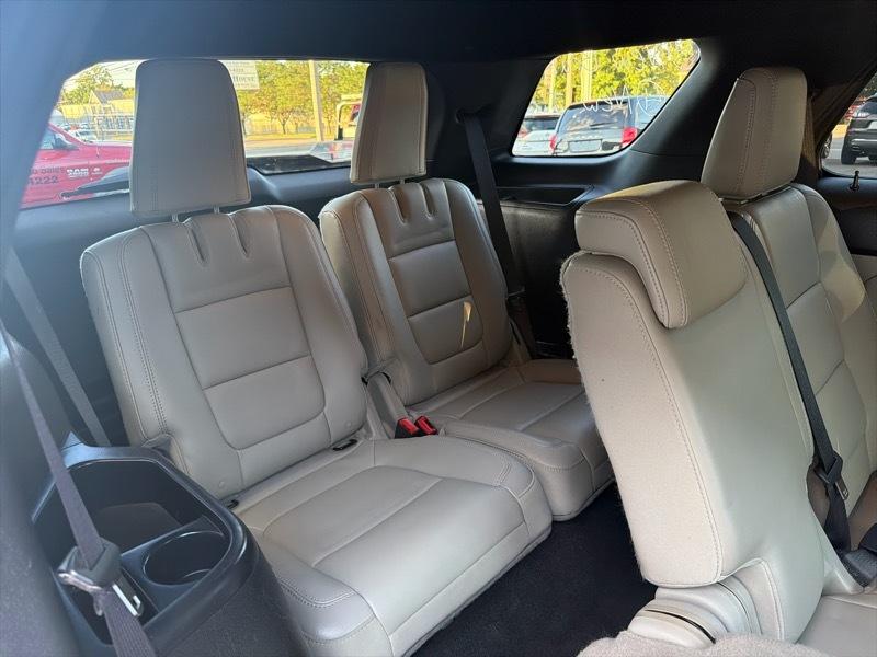 Ford Explorer XLT FWD 2012