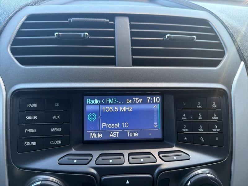 Ford Explorer XLT FWD 2012