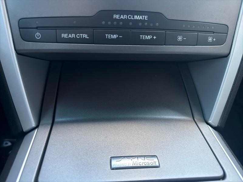Ford Explorer XLT FWD 2012