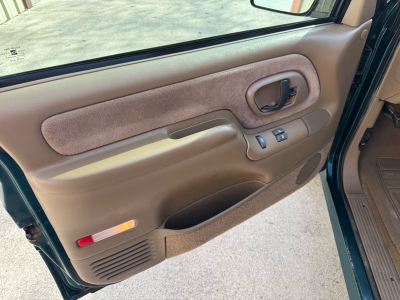 GMC Sierra C/K 1500 Club Coupe 6.5-ft. Bed 2WD 1995