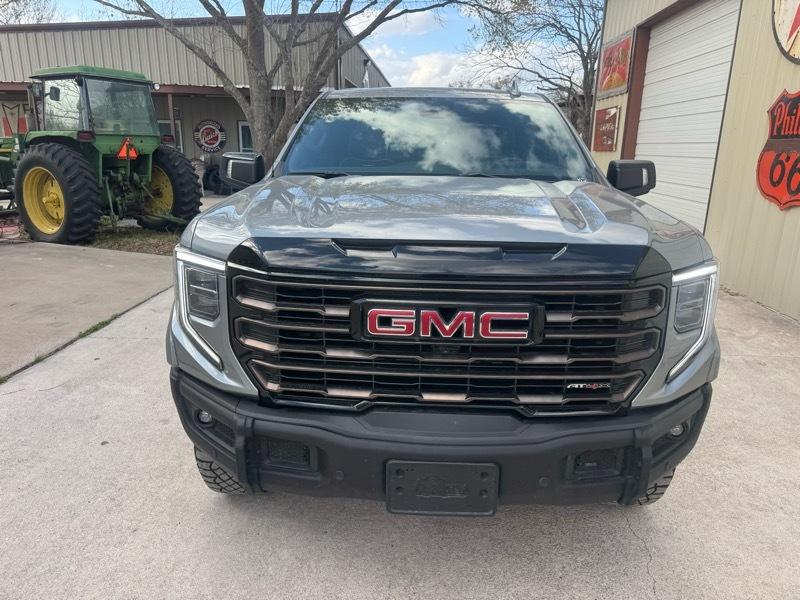 GMC Sierra 1500 AT4X Crew Cab 4WD 2024