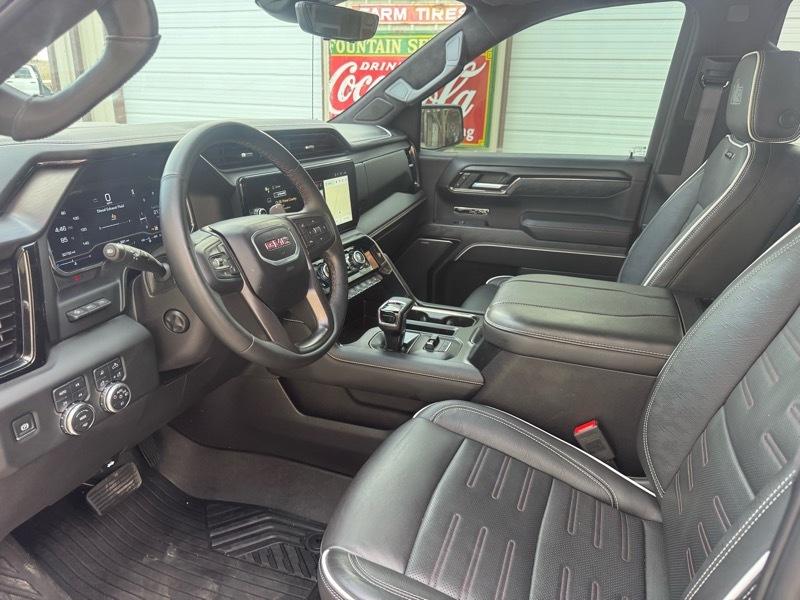 GMC Sierra 1500 AT4X Crew Cab 4WD 2024