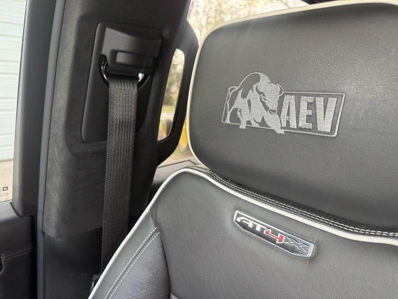 GMC Sierra 1500 AT4X Crew Cab 4WD 2024