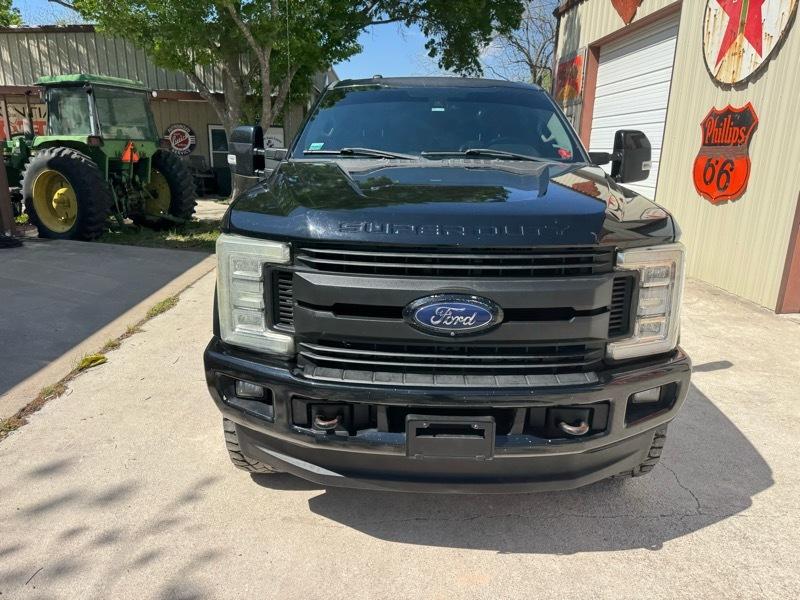 Ford F-250 SD Lariat Crew Cab 4WD 2017