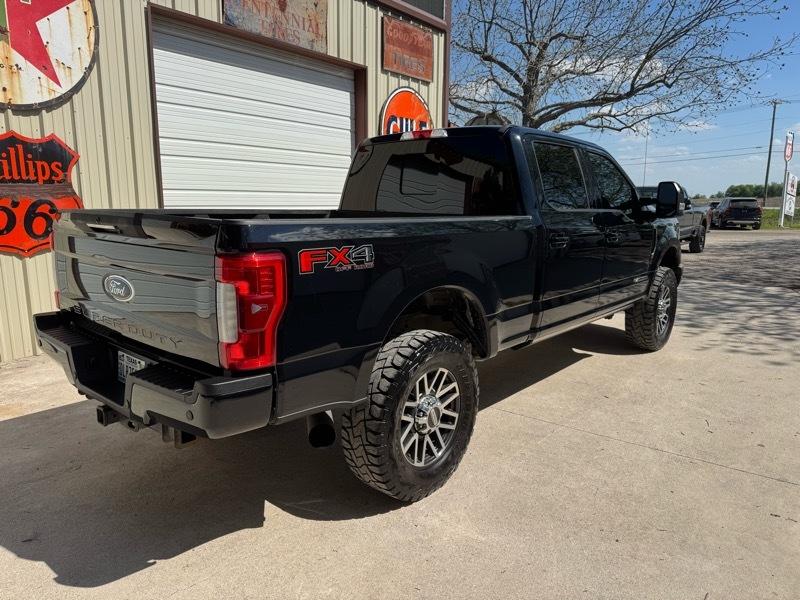 Ford F-250 SD Lariat Crew Cab 4WD 2017