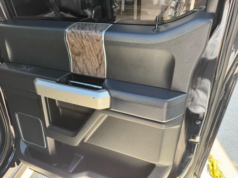 Ford F-250 SD Lariat Crew Cab 4WD 2017