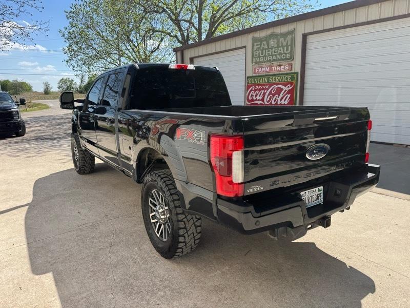 Ford F-250 SD Lariat Crew Cab 4WD 2017