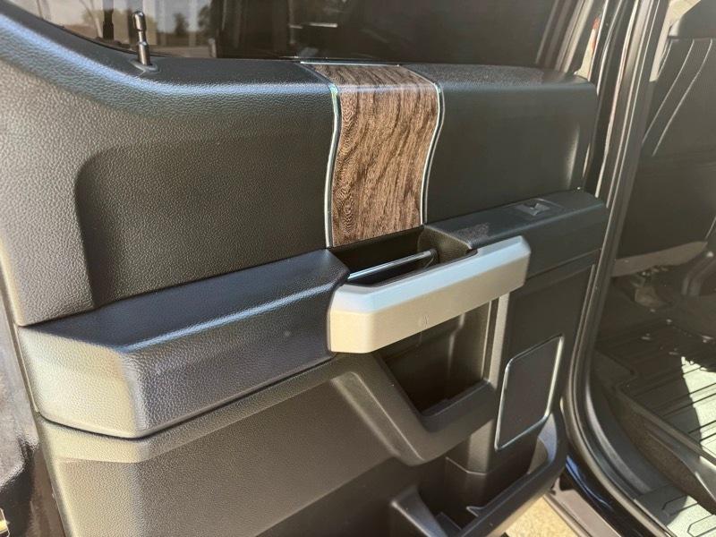 Ford F-250 SD Lariat Crew Cab 4WD 2017